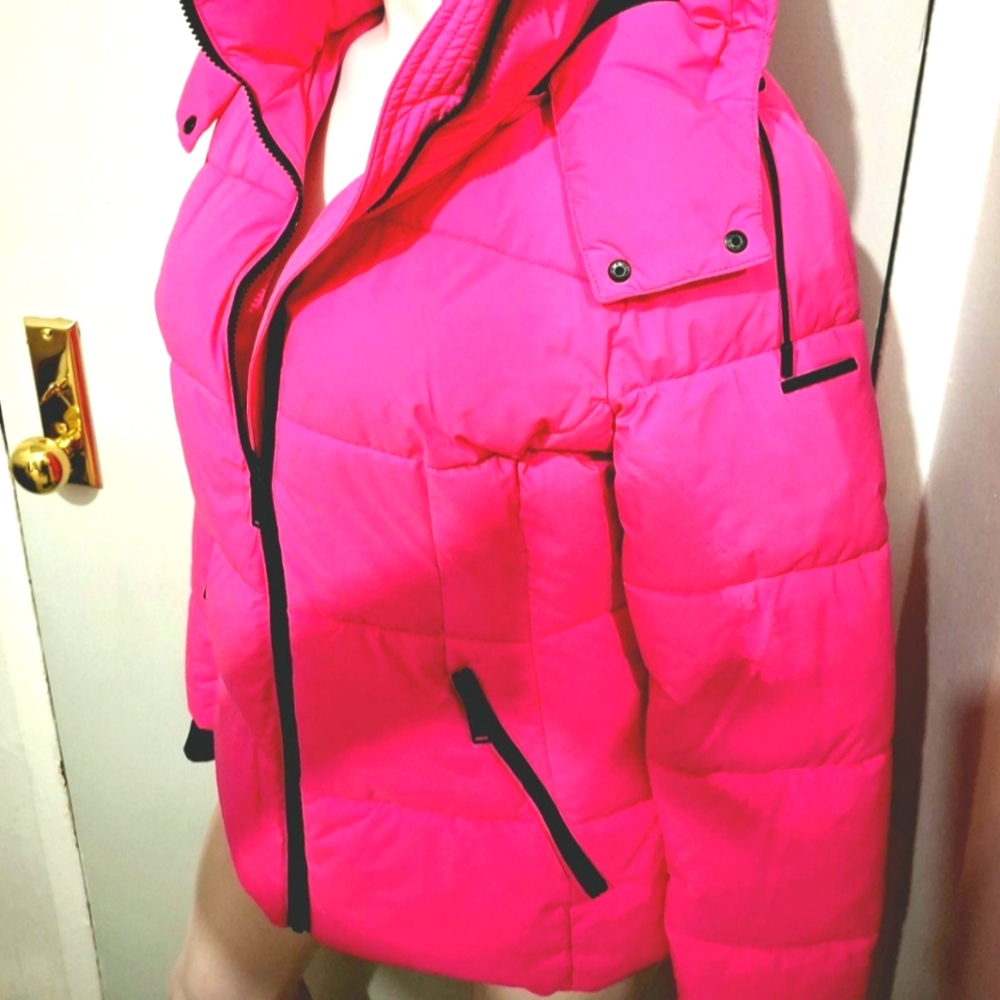 BCBGeneration Pink Puffer